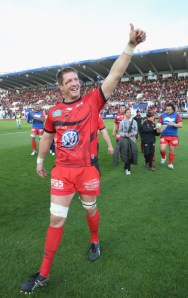 Mystifyingly, Stuart Barnes suggested in the Sunday Times that Bakkies might have a tough time against Leicester's 24 year old lock Ed Slater – and then repeated the calumny in his pre-match report for Sky Sports. What was he thinking? Bakkies isn't everybody's cup of tea, but he is one of the genuinely great second rows of the last decade. 