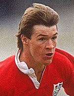 John Devereux, who starred for Wales in the first Rugby World Cup in 1987 as a 21 year old and the Lions tour to Australia two years later, moved to Widnes and Rugby League in 1989, leaving a huge hole in Welsh rugby. 
